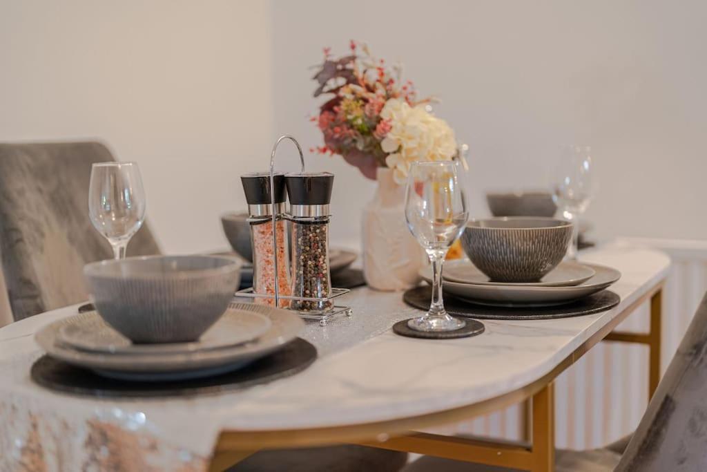 Putney Haven 3Bd 2 Bath Sleeps 8 Apartment London Bagian luar foto