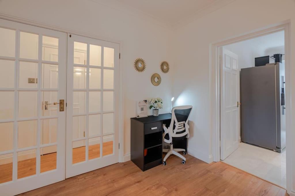 Putney Haven 3Bd 2 Bath Sleeps 8 Apartment London Bagian luar foto